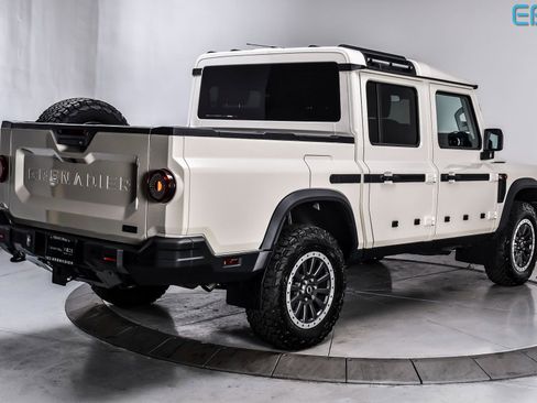 Used 2025 INEOS Grenadier Fieldmaster Edition image 6