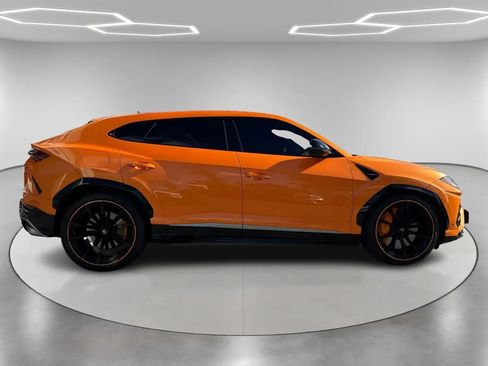 Used 2021 Lamborghini Urus image 4