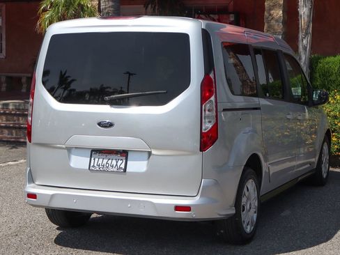Used 2019 Ford Transit Connect XLT FWD image 9