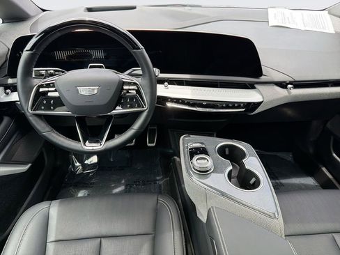 Certified 2025 Cadillac Optiq Sport 2 AWD/4WD image 7
