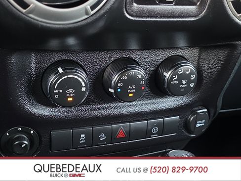 Used 2016 Jeep Wrangler Unlimited Sahara w/ Connectivity Group AWD/4WD image 17