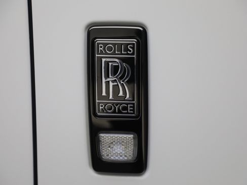 Certified 2025 Rolls-Royce Cullinan Black Badge AWD/4WD image 48