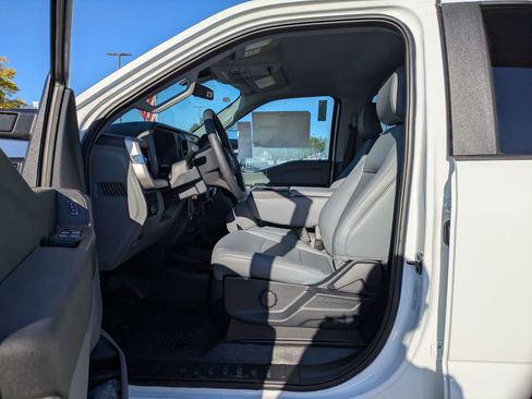 New 2025 Ford F550 4x4 Crew Cab image 11