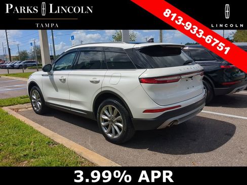 Used 2022 Lincoln Corsair AWD w/ Premium Package image 7