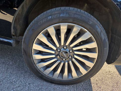 Used 2019 Lincoln Navigator L Reserve image 7