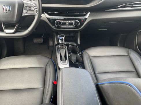 Used 2025 Buick Envista Sport Touring image 40