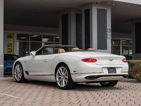 Used 2020 Bentley Continental GT image 40