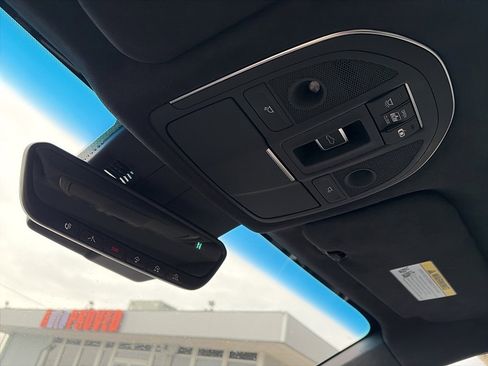 Used 2018 Genesis G80 3.3T Sport image 29