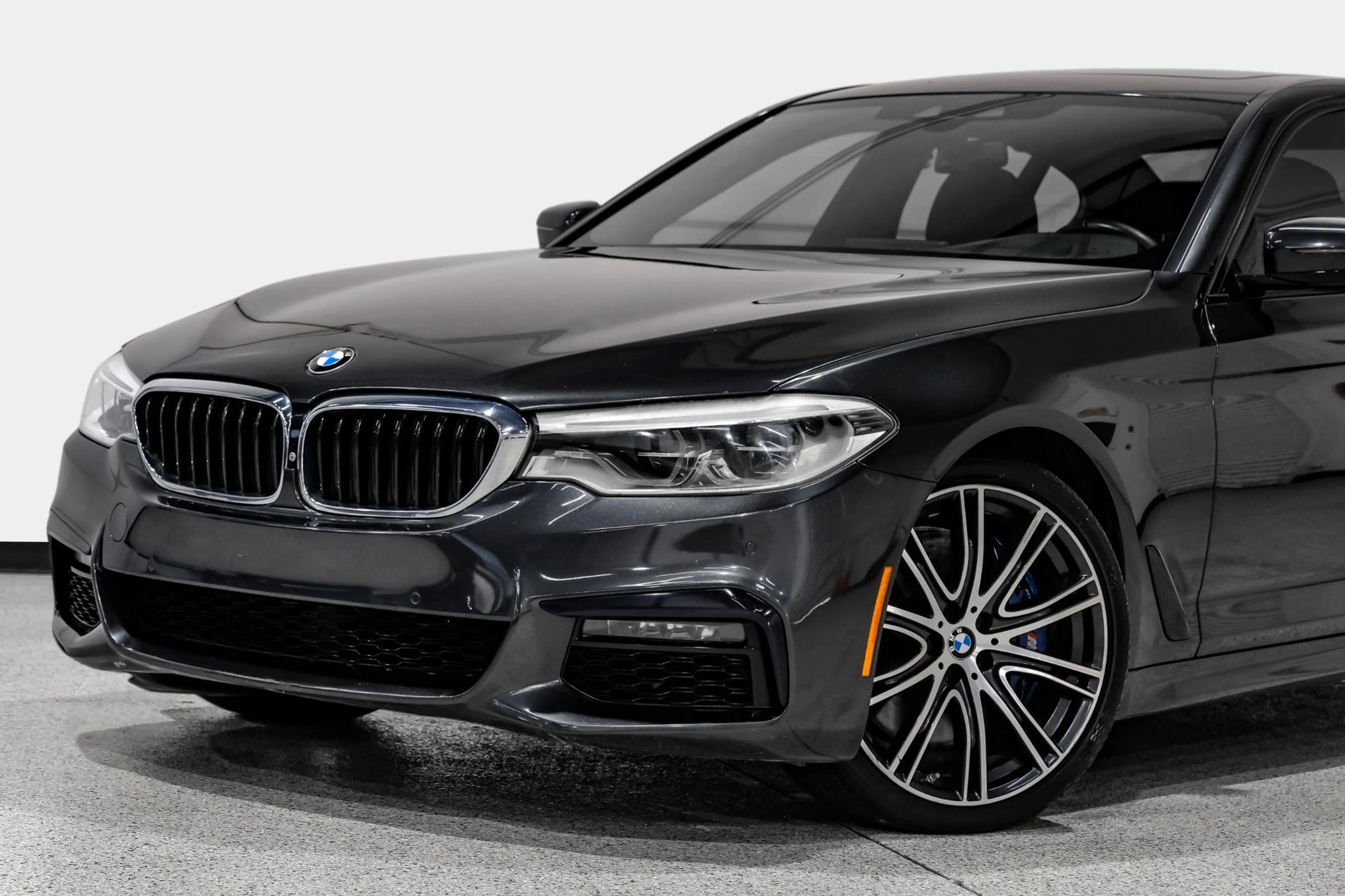 Used 2019 BMW 540i w/ M Sport Package RWD image 14