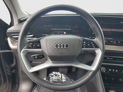Used 2025 Audi Q5 Premium w/ Convenience Package AWD/4WD image 23