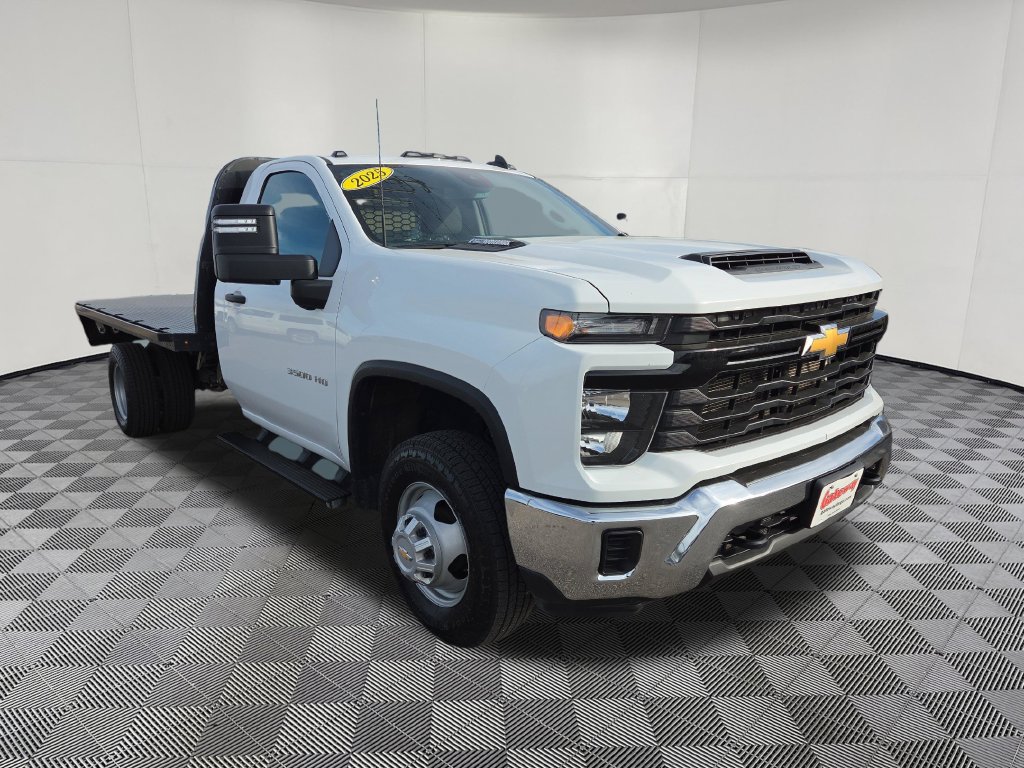 Used 2025 Chevrolet Silverado 3500 W/T w/ WT Convenience Package AWD/4WD image 3