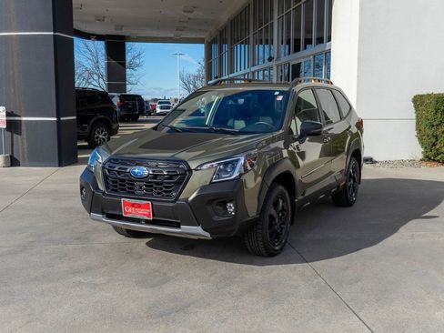 Used 2025 Subaru Forester Wilderness AWD/4WD image 3