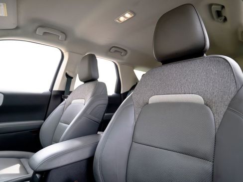 Used 2025 Ford Bronco Sport Badlands image 6