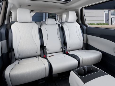 New 2026 Kia Carnival SX image 16