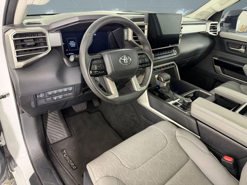 Used 2024 Toyota Tundra Limited image 4