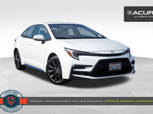 Used 2026 Toyota Corolla SE image 1