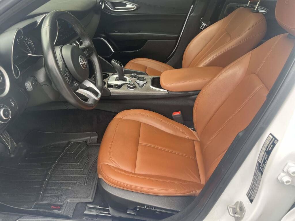 Used 2022 Alfa Romeo Giulia Ti w/ Active Assist Plus Package AWD/4WD image 15