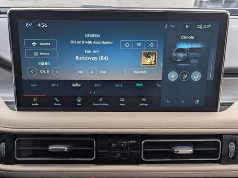 Used 2023 Lincoln Nautilus AWD w/ Premium Package image 11