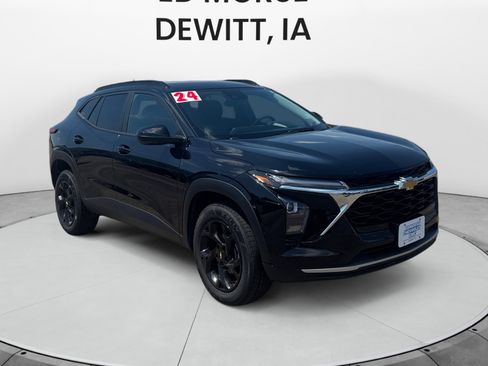 Used 2024 Chevrolet Trax LT FWD image 7