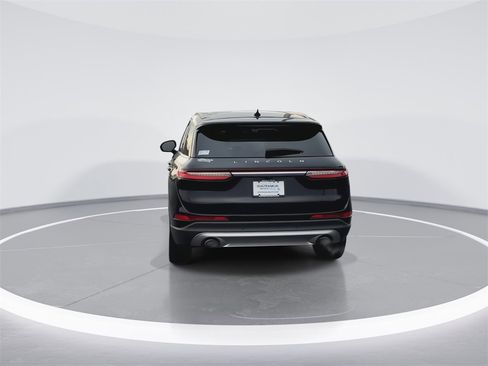 Used 2022 Lincoln Corsair AWD w/ Premium Package image 7