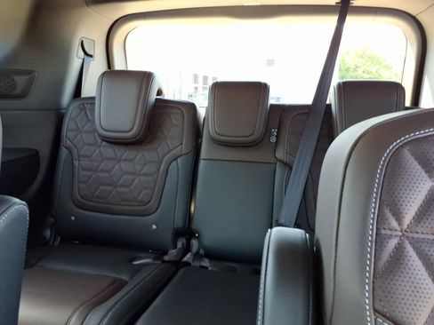 Certified 2026 Nissan Armada Platinum AWD/4WD image 7