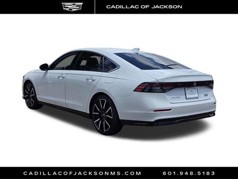 Used 2023 Honda Accord Touring image 7