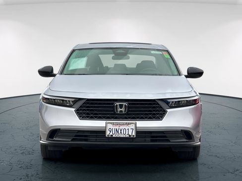 Certified 2025 Honda Accord SE image 9