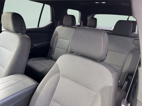 Used 2023 Chevrolet Traverse LT w/ LPO, Floor Liner Package AWD/4WD image 15