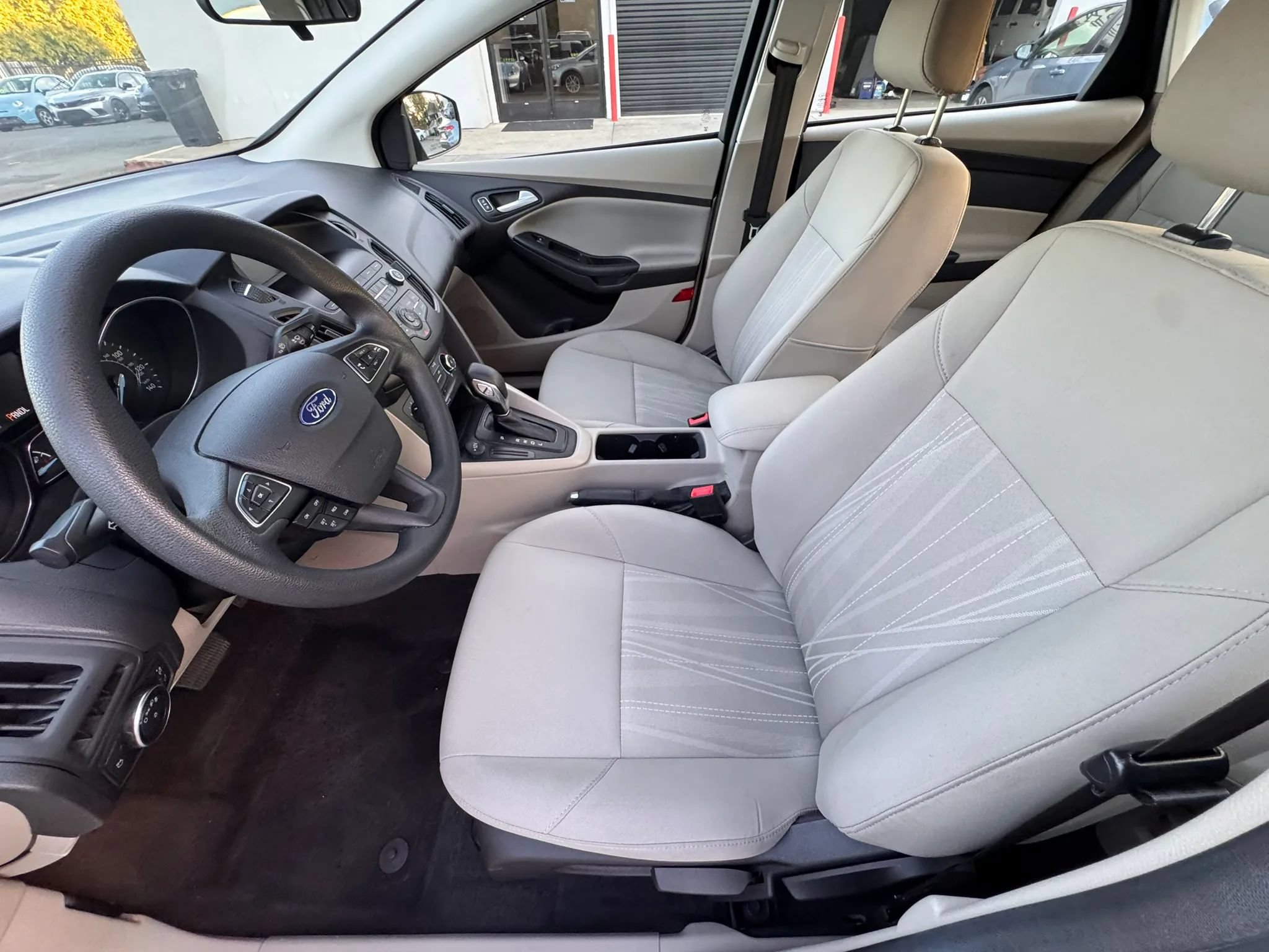 Used 2018 Ford Focus SE FWD image 11