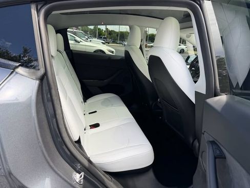 Used 2023 Tesla Model Y Long Range AWD/4WD image 17