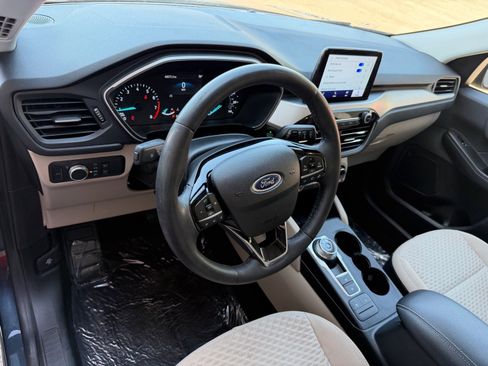 Used 2022 Ford Escape SE w/ Convenience Package FWD image 49