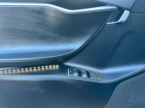 Used 2016 Tesla Model S 90D image 10