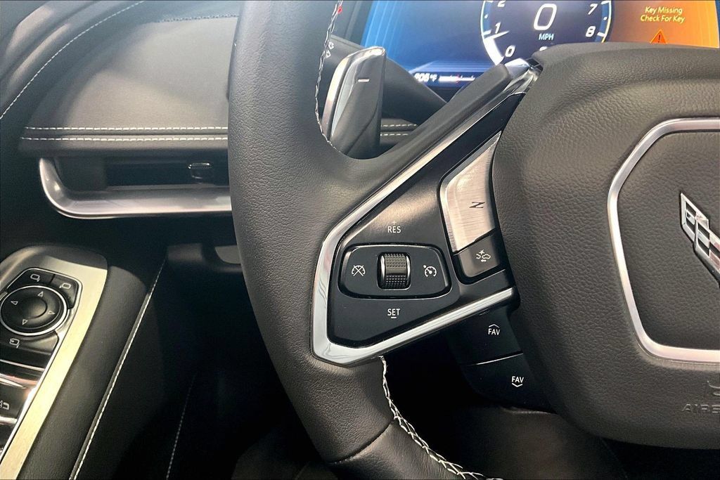 Used 2024 Chevrolet Corvette Z06 RWD image 8