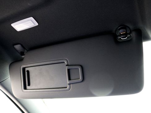 Used 2024 Volkswagen Golf R image 26