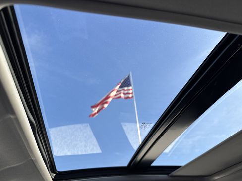 Used 2023 Chevrolet Malibu LT image 25