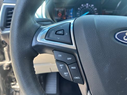 Used 2020 Ford Edge Titanium FWD image 18