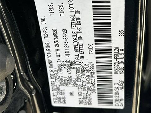 Used 2023 Toyota Tundra Limited image 33