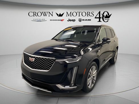 Used 2025 Cadillac XT6 Premium Luxury AWD/4WD image 3