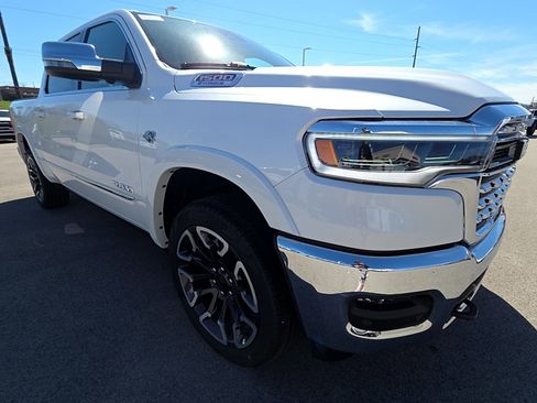 New 2026 RAM 1500 Limited w/ Trailer Tow Group image 3