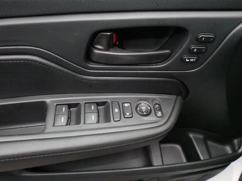 Used 2024 Honda Odyssey EX-L image 19