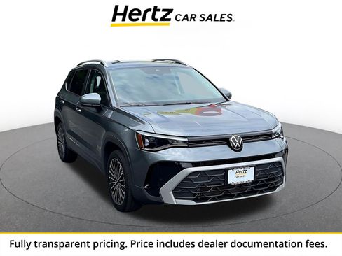 Used 2026 Volkswagen Taos SE FWD image 1