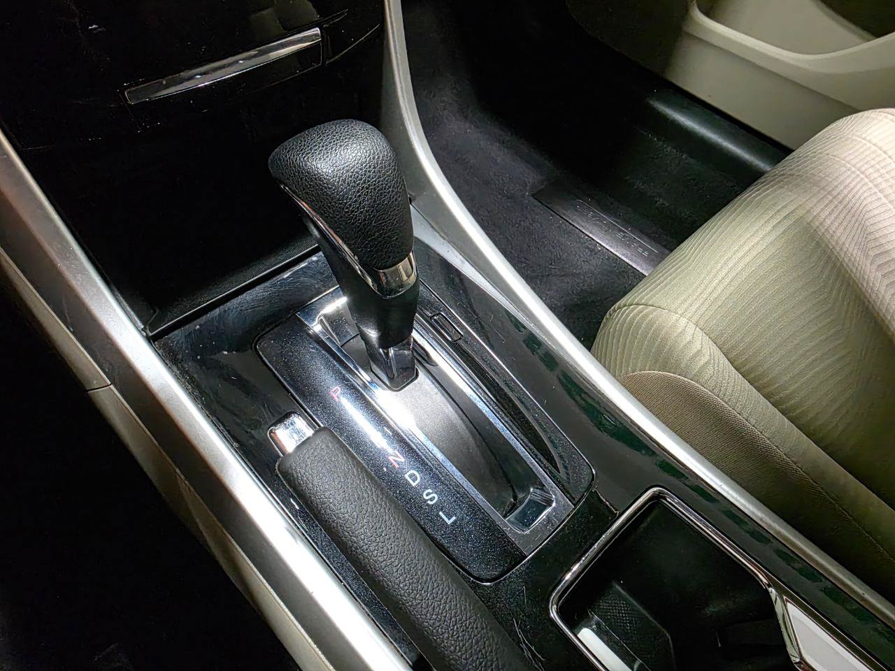 Used 2016 Honda Accord LX image 33