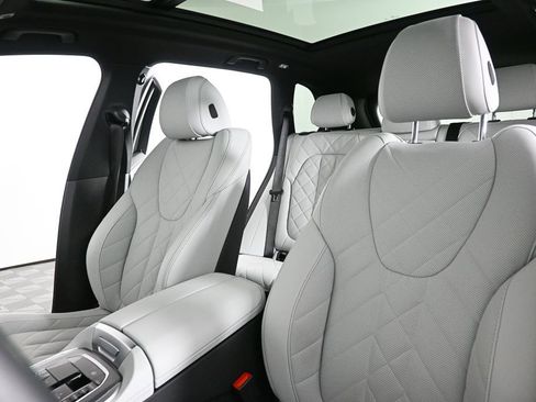 Used 2023 BMW X5 sDrive40i image 5