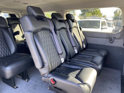 Used 2020 Ford Transit 150 XLT RWD image 20