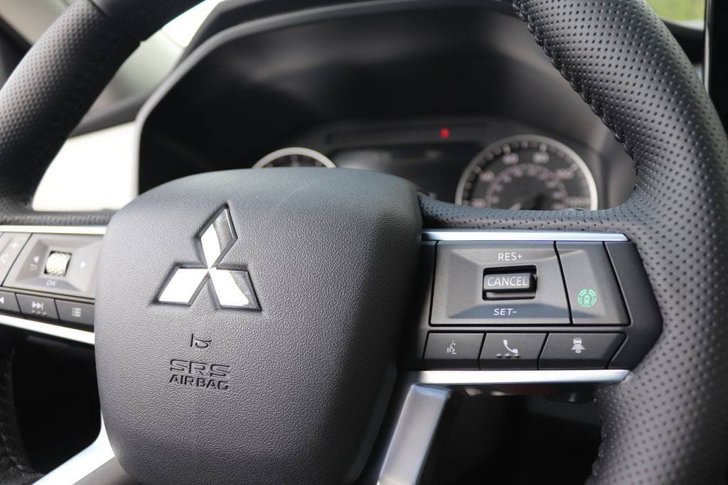 New 2026 Mitsubishi Outlander SE AWD/4WD image 25