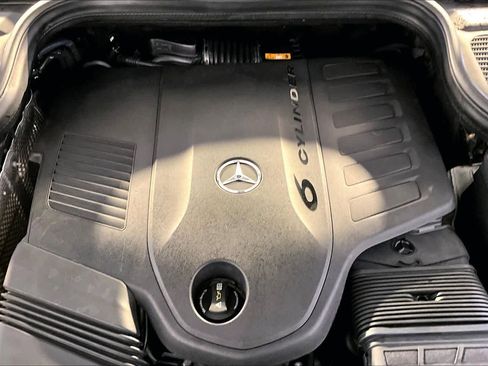 Used 2021 Mercedes-Benz GLE 450 4MATIC image 31
