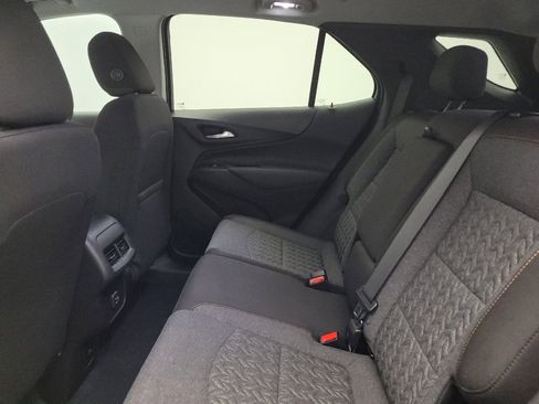 Used 2023 Chevrolet Equinox LT AWD/4WD image 18