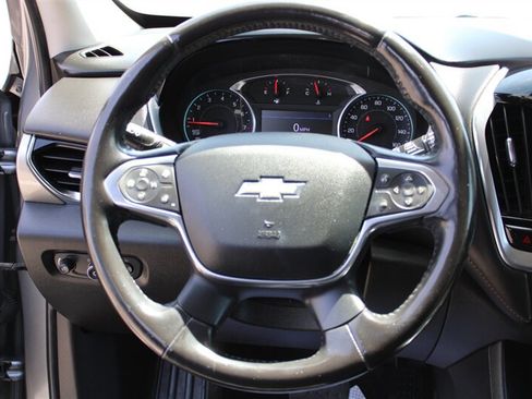Used 2020 Chevrolet Traverse LT w/ Driver Confidence II Package AWD/4WD image 16