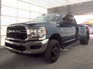 Used 2024 RAM 3500 Tradesman w/ Chrome Appearance Group AWD/4WD video 1