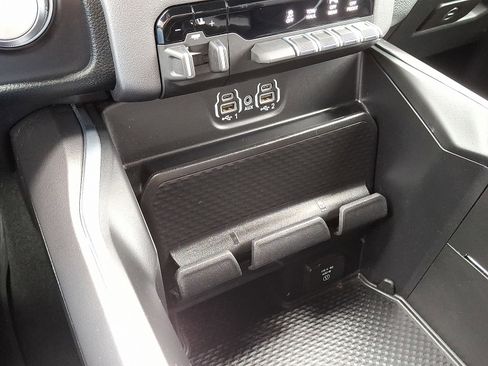 Used 2022 RAM 1500 Laramie w/ Sport Appearance Package image 23